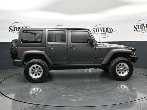 Used 2014 Jeep Wrangler Unlimited Rubicon w/ Connectivity Group AWD/4WD image 8