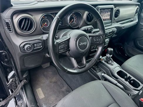 Used 2022 Jeep Gladiator Sport AWD/4WD image 10