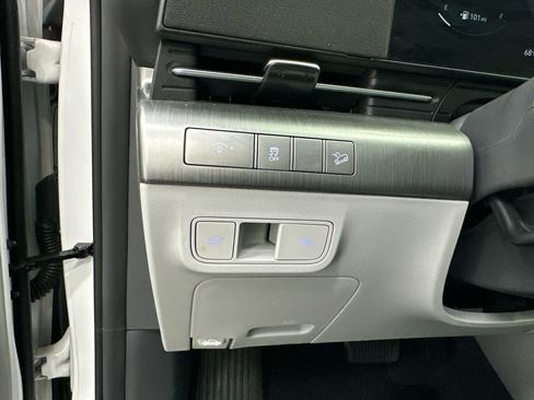 Used 2024 Hyundai Kona Limited image 34