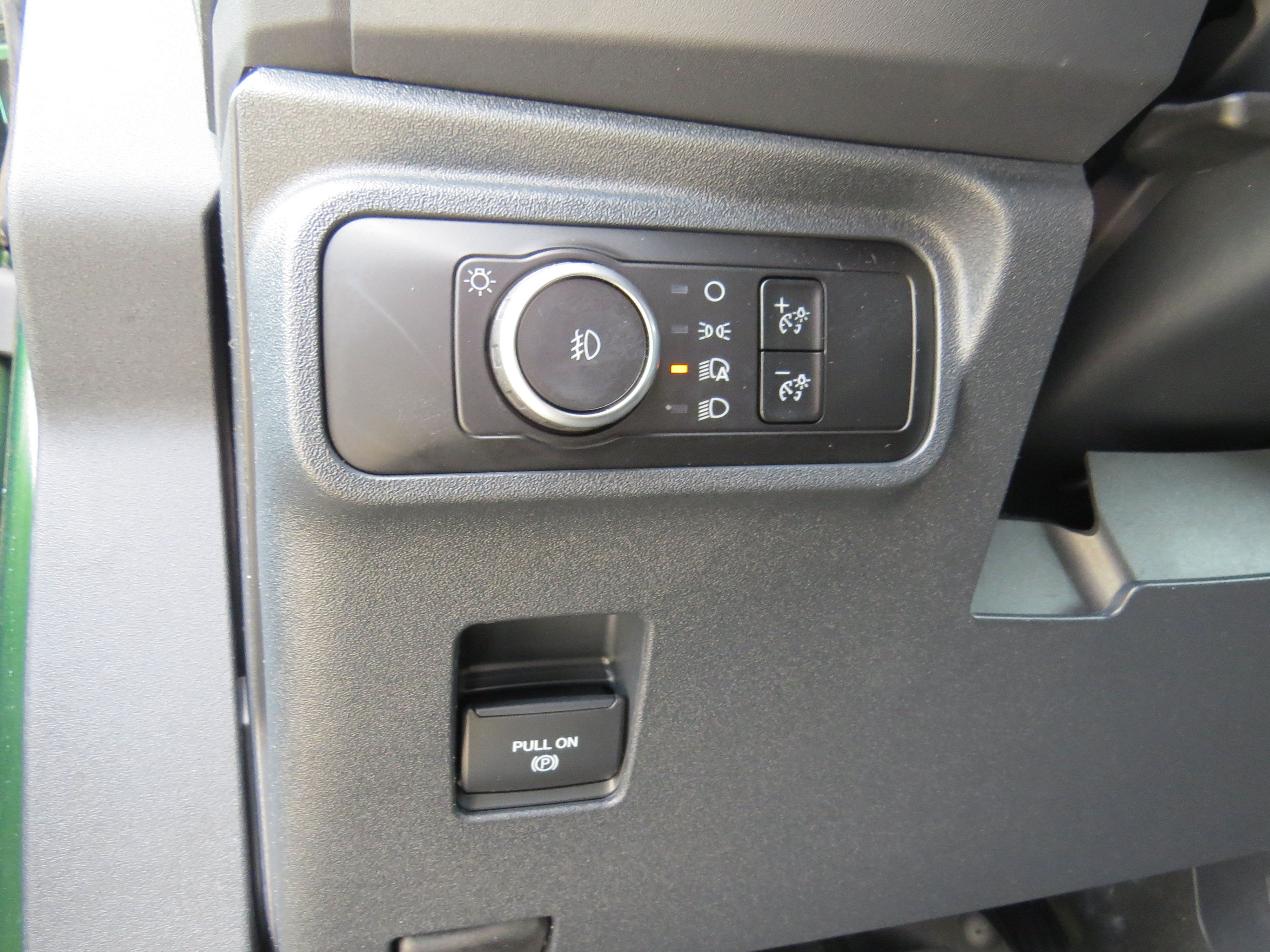 Used 2025 Ford Bronco Badlands AWD/4WD image 18
