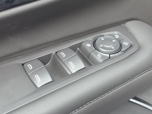 New 2026 Chevrolet Suburban LT w/ Comfort Package AWD/4WD image 26