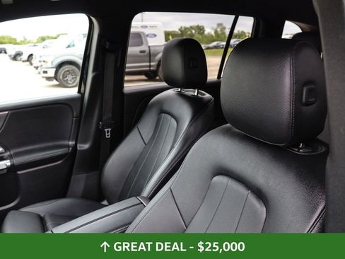 Used 2021 Mercedes-Benz GLB 250 image 31
