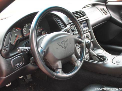 Used 1999 Chevrolet Corvette Coupe image 25