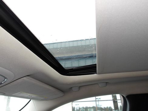 Used 2016 Jeep Cherokee Trailhawk w/ Comfort/Convenience Group image 14