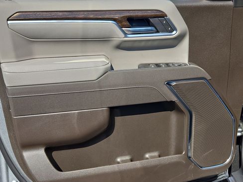 New 2026 GMC Sierra 1500 SLE image 13