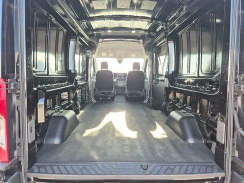 Used 2025 Ford Transit 250 148 Medium Roof RWD image 9