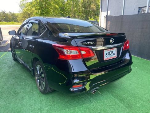 Used 2018 Nissan Sentra SR w/ Premium Package (P02) FWD image 5
