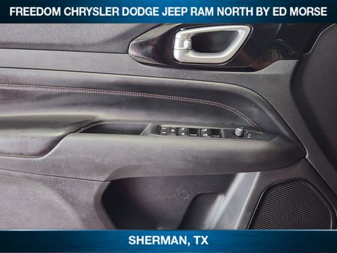 Used 2022 Jeep Compass Limited AWD/4WD image 16