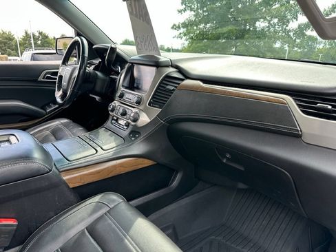 Used 2019 GMC Yukon XL Denali w/ Denali Ultimate Package AWD/4WD image 25