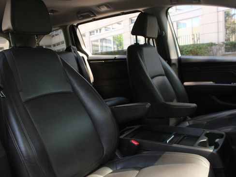 Used 2019 Honda Odyssey EX-L image 24