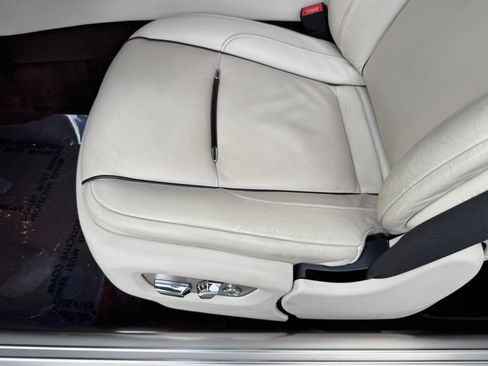 Used 2017 Rolls-Royce Wraith RWD image 31
