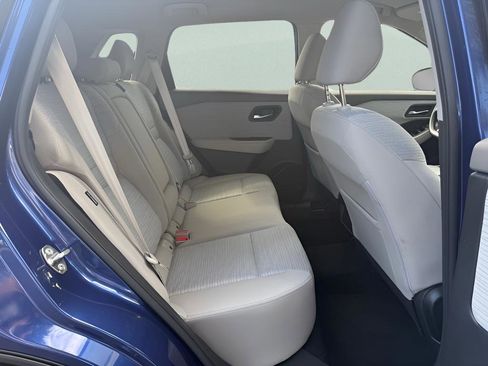 Used 2022 Nissan Rogue SV FWD image 13
