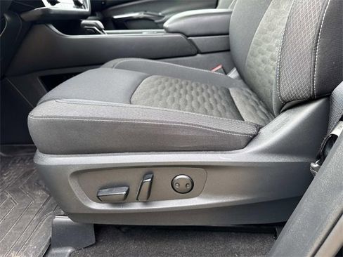 Certified 2025 Nissan Pathfinder SV w/ Black Appearance Package image 11