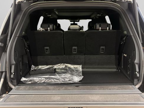 New 2025 Lincoln Navigator Black Label image 9