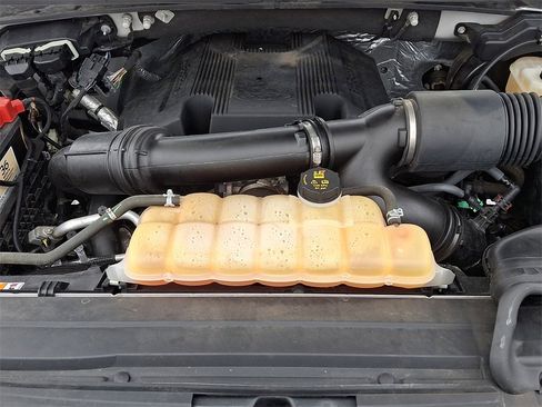 Used 2017 Ford F150 Lariat w/ Equipment Group 502A Luxury image 27