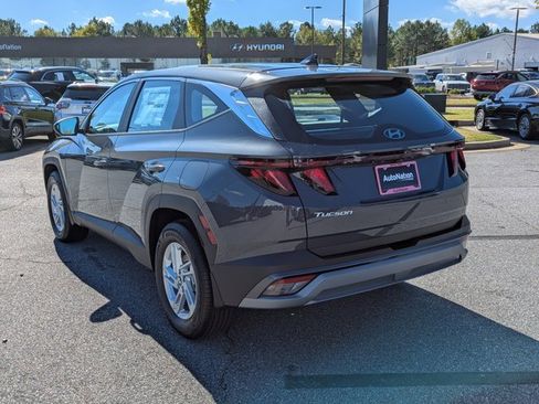New 2026 Hyundai Tucson SE image 7