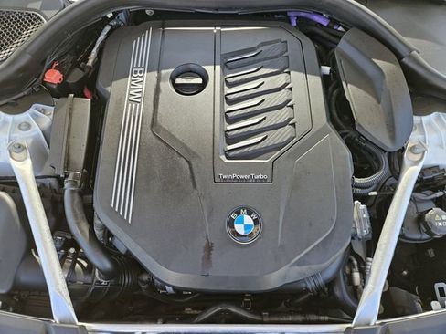 Used 2023 BMW 540i xDrive w/ Premium Package image 31
