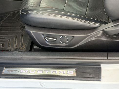 Used 2017 Ford Mustang Premium RWD image 15