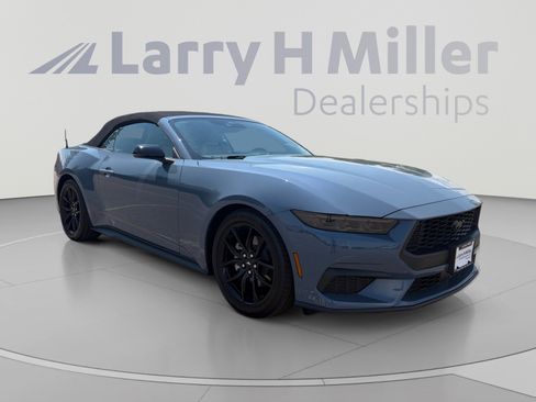 Used 2026 Ford Mustang Premium RWD image 8