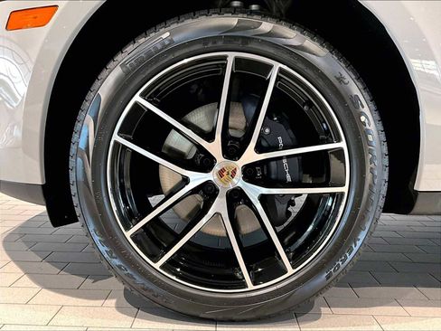 New 2026 Porsche Macan image 11