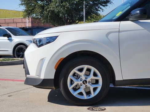 Certified 2025 Kia Soul S image 10