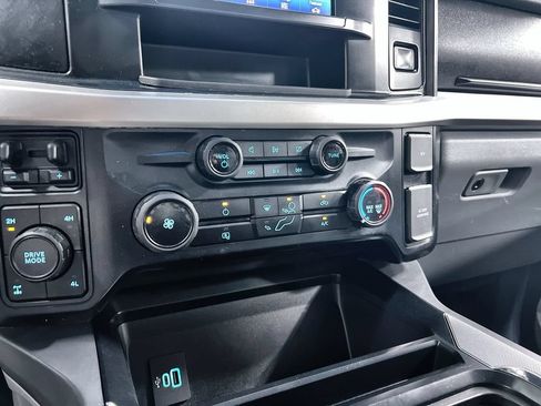 Used 2024 Ford F250 XLT w/ FX4 Off-Road Package AWD/4WD image 32