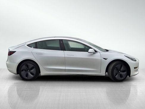 Used 2020 Tesla Model 3 Standard Range Plus RWD image 3