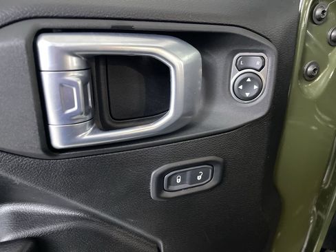 Used 2021 Jeep Wrangler Unlimited Sport image 11