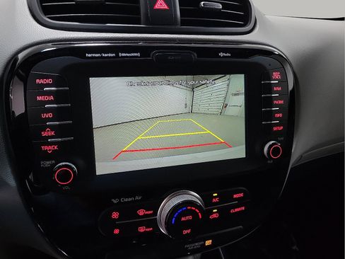 Used 2017 Kia Soul + w/ Audio Package FWD image 12