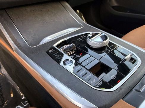 Certified 2024 BMW X7 xDrive40i w/ Executive Package image 31