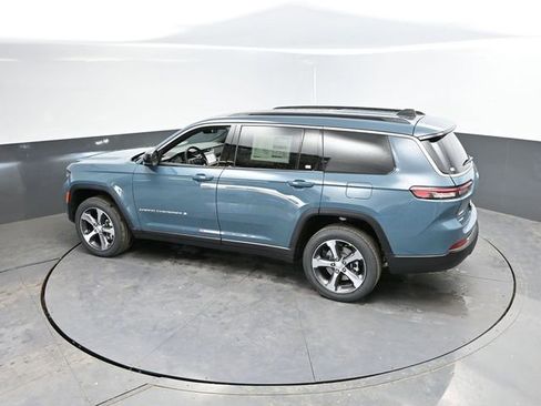 New 2026 Jeep Grand Cherokee L Limited AWD/4WD image 36