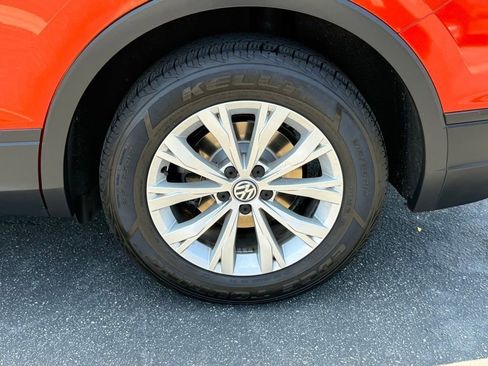 Used 2019 Volkswagen Tiguan S FWD image 9