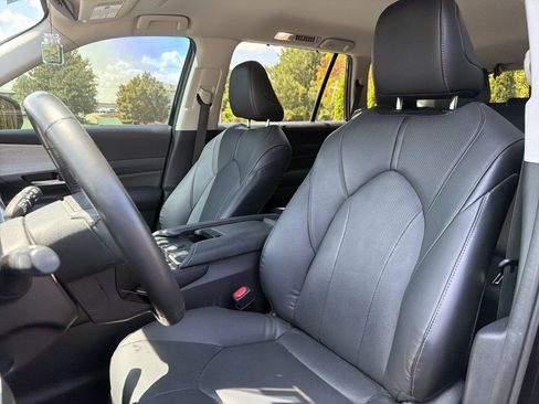 Used 2024 Toyota Grand Highlander FWD image 7
