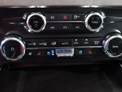 New 2026 Ford F350 Platinum w/ Platinum Plus Package AWD/4WD image 29
