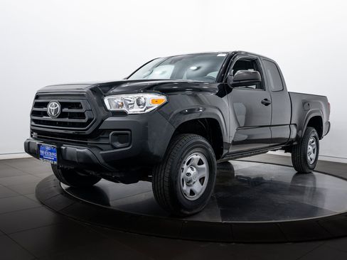 Used 2021 Toyota Tacoma SR image 6