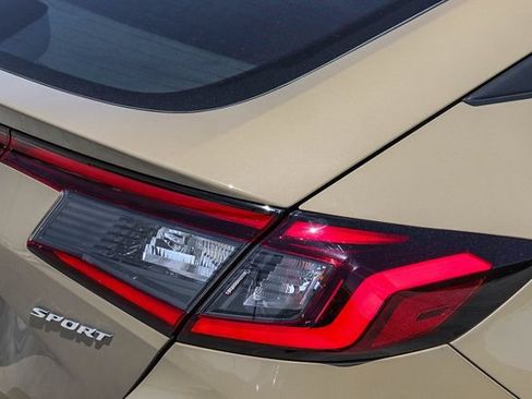 Used 2025 Honda Civic Sport image 10