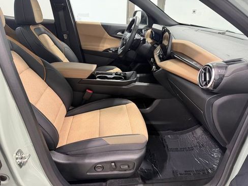 Used 2025 Chevrolet Equinox ACTIV w/ Safety and Technology Package AWD/4WD image 20