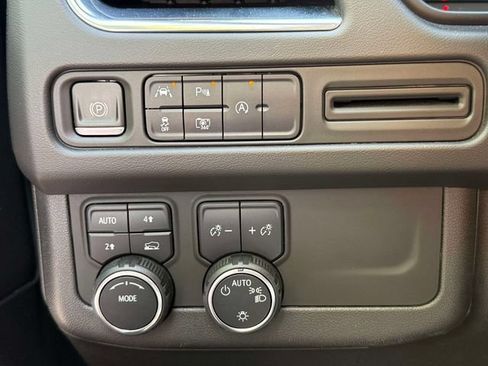 Used 2023 Chevrolet Tahoe LT w/ Luxury Package AWD/4WD image 30