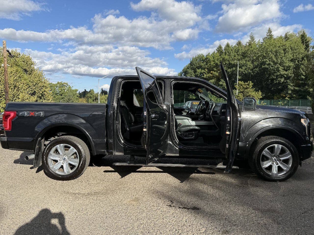 Used 2015 Ford F150 Platinum w/ Technology Package AWD/4WD image 17
