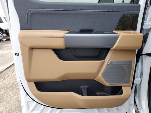 Used 2024 Ford F450 Lariat w/ Chrome Package image 12