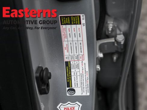 Used 2023 Nissan Armada SL image 40