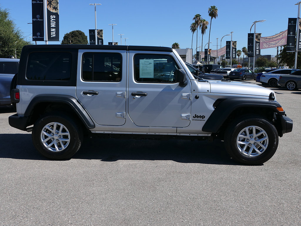 Used 2023 Jeep Wrangler Unlimited Sport AWD/4WD image 2