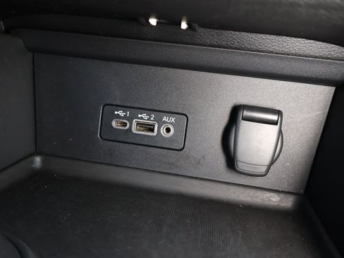 Used 2023 Nissan Sentra SV image 19