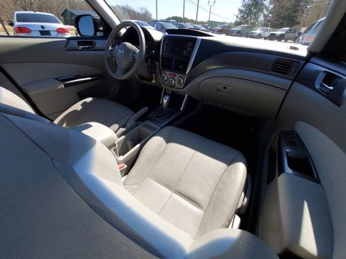 Used 2013 Subaru Forester 2.5X Limited image 10