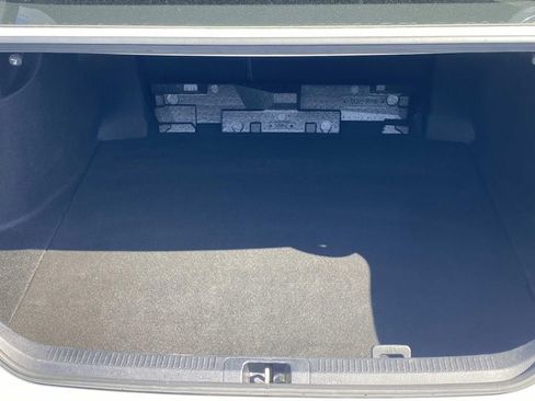 Used 2021 Toyota Camry XLE image 10