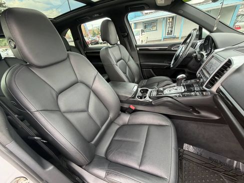 Used 2012 Porsche Cayenne S AWD/4WD image 18