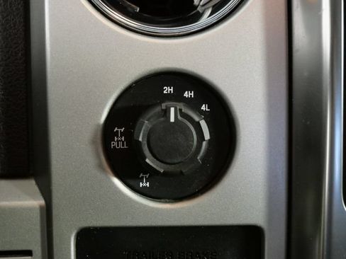 Used 2014 Ford F150 FX4 w/ Equipment Group 402A Luxury AWD/4WD image 27
