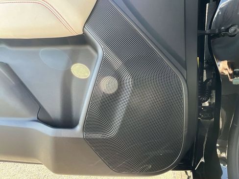 New 2025 GMC Canyon AT4 w/ AT4X Package image 25