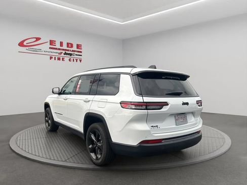 New 2026 Jeep Grand Cherokee L Limited w/ Limited Altitude Package AWD/4WD image 6