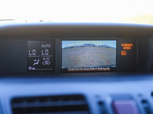 Used 2015 Subaru Forester 2.5i Touring w/ Eyesight & Navigation System image 21